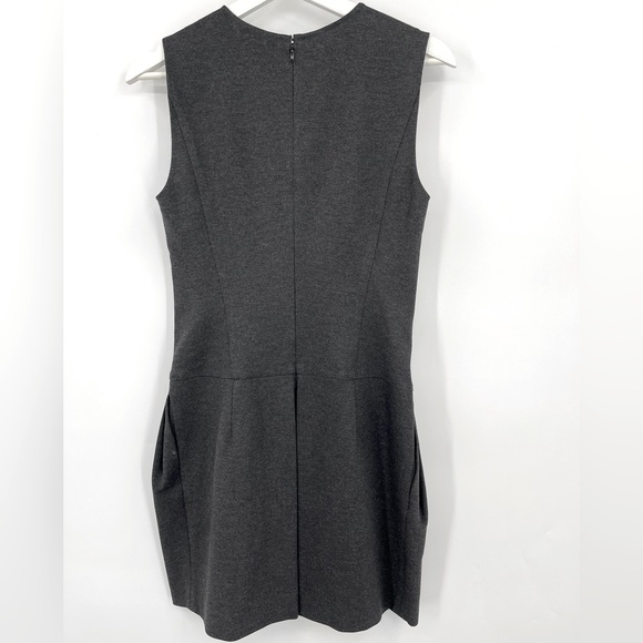 NEW Vince Pleated V-Neck Knit Dress Charcoal Grey Size 4 Has Pockets - Picture 5 of 8